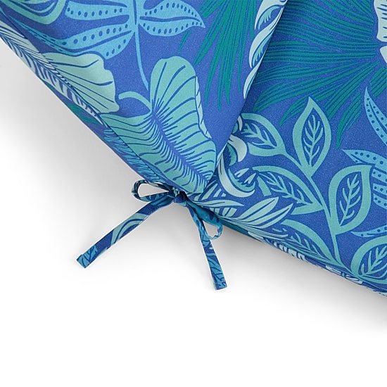 Outdoor Oasis Tropical Print Fade Resistant Patio Chair Cushion