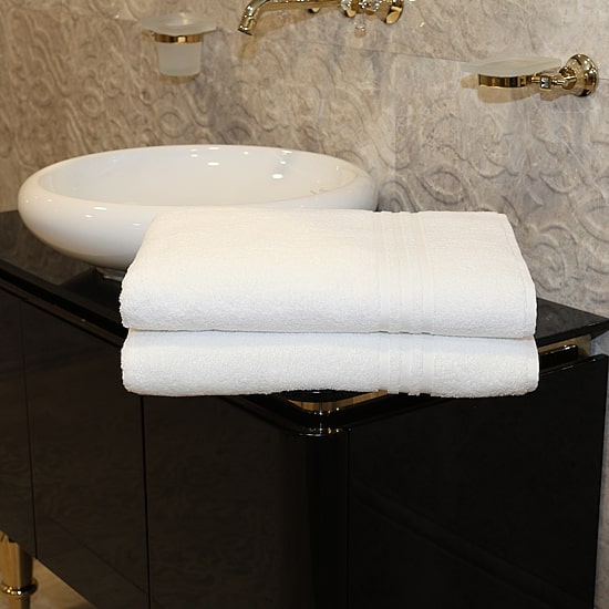 Linum Home Turkish Cotton Textiles Denzi 2-pc 35" x 66" Bath Sheet