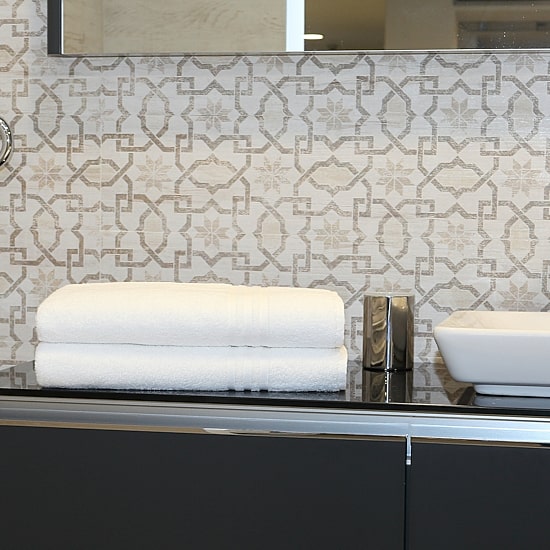 Linum Home Turkish Cotton Textiles Denzi 2-pc 35" x 66" Bath Sheet