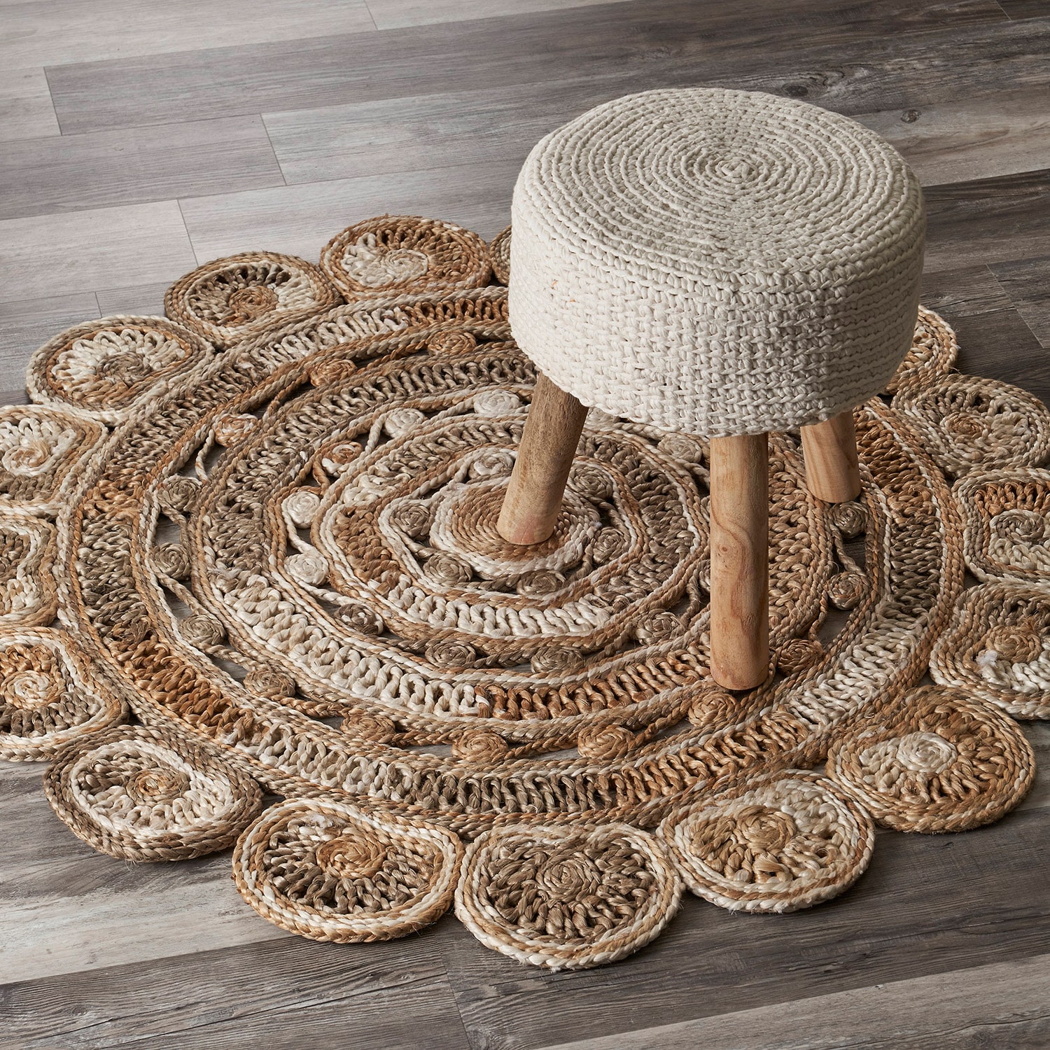 Brynn Eada Geometric Braided Stain Resistant Indoor Round Area Rug