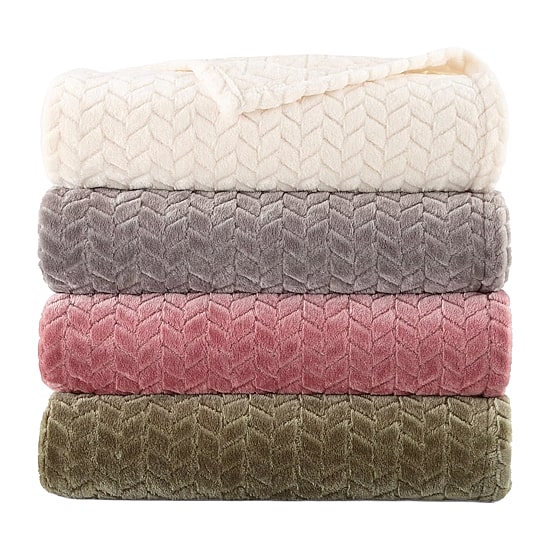  Echo Plush Throw