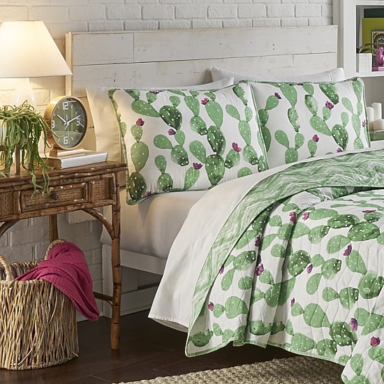Vue Otto Reversible Quilt Set