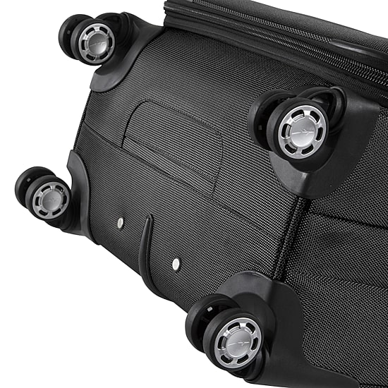 Skyway Sigma 7.0 28 Inch Softside Checked Spinner Luggage
