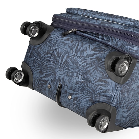 Ricardo Beverly Hills Avalon 24 Inch Softside Checked Spinner Luggage