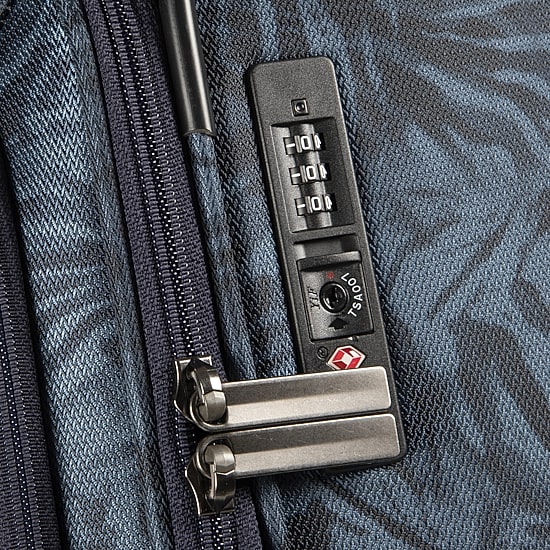 Ricardo Beverly Hills Avalon 24 Inch Softside Checked Spinner Luggage