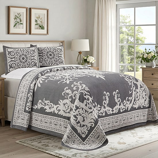 SUPERIOR® Adalie Medallion Cotton Poly Reversible Jacquard Bedspread