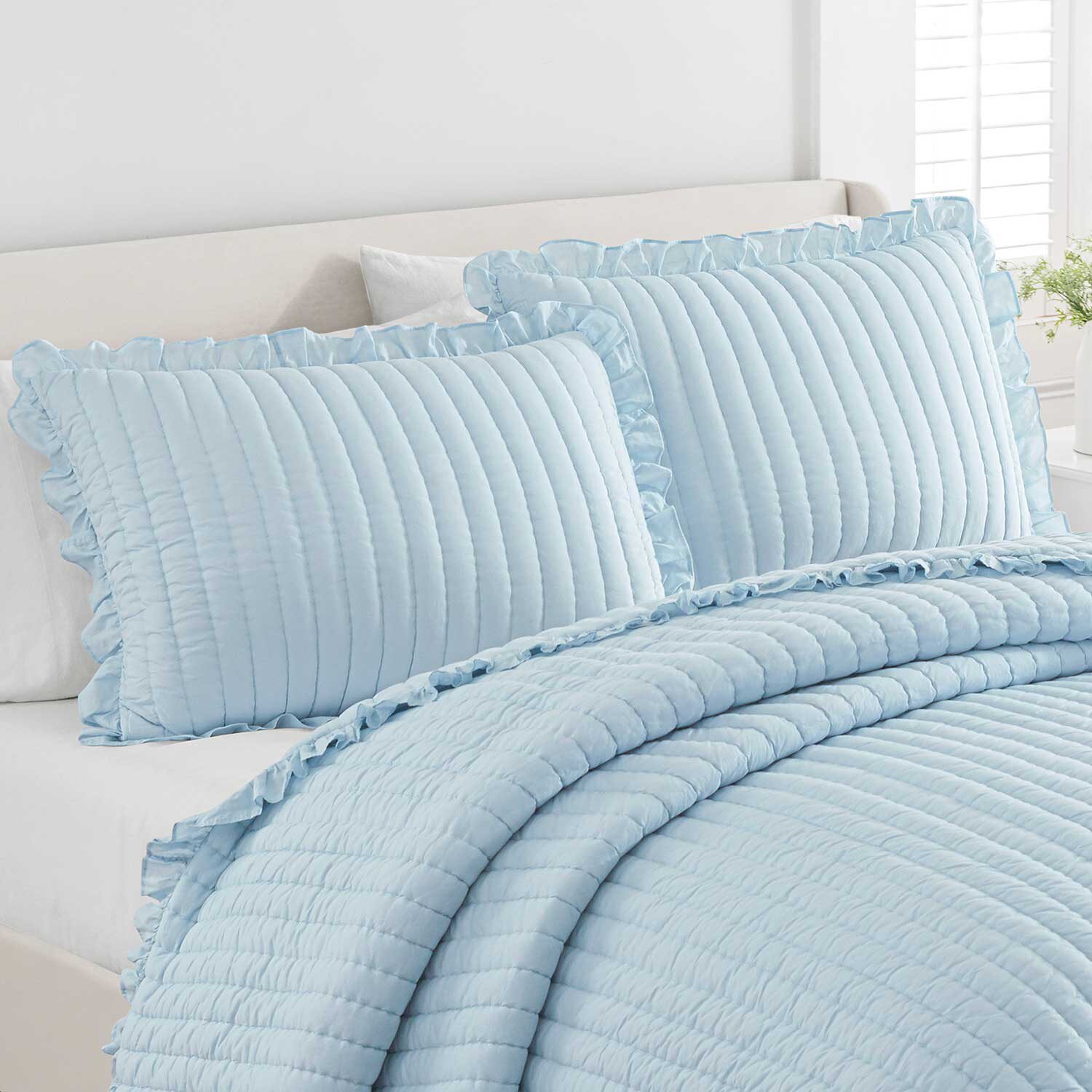 Martha Stewart Blue Ruffle REVERSIBLE Quilt
