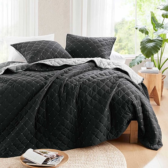 Madison Park Bianca Stripe 7-pc. Midweight Comforter & Coverlet Set