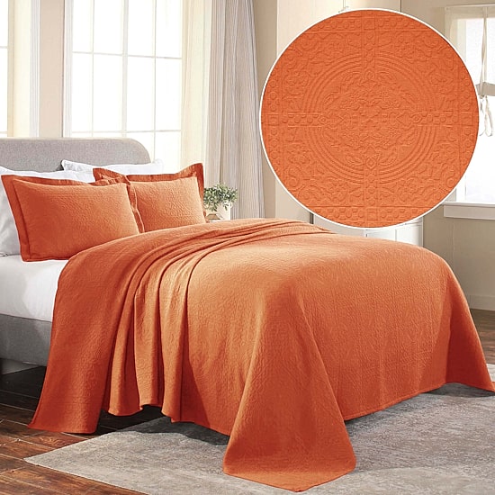 SUPERIOR® Fleur De Lis Matelasse French Pattern Jacquard Bedspread