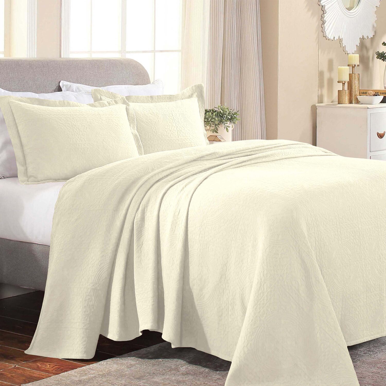 SUPERIOR® Fleur De Lis Matelasse French Pattern Jacquard Bedspread