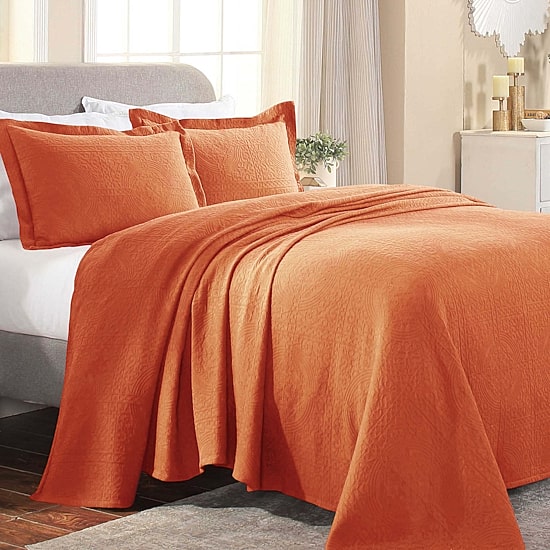 SUPERIOR® Fleur De Lis Matelasse French Pattern Jacquard Bedspread