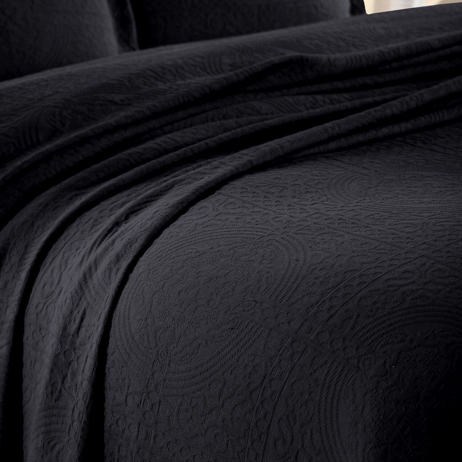SUPERIOR® Fleur De Lis Matelasse French Pattern Jacquard Bedspread