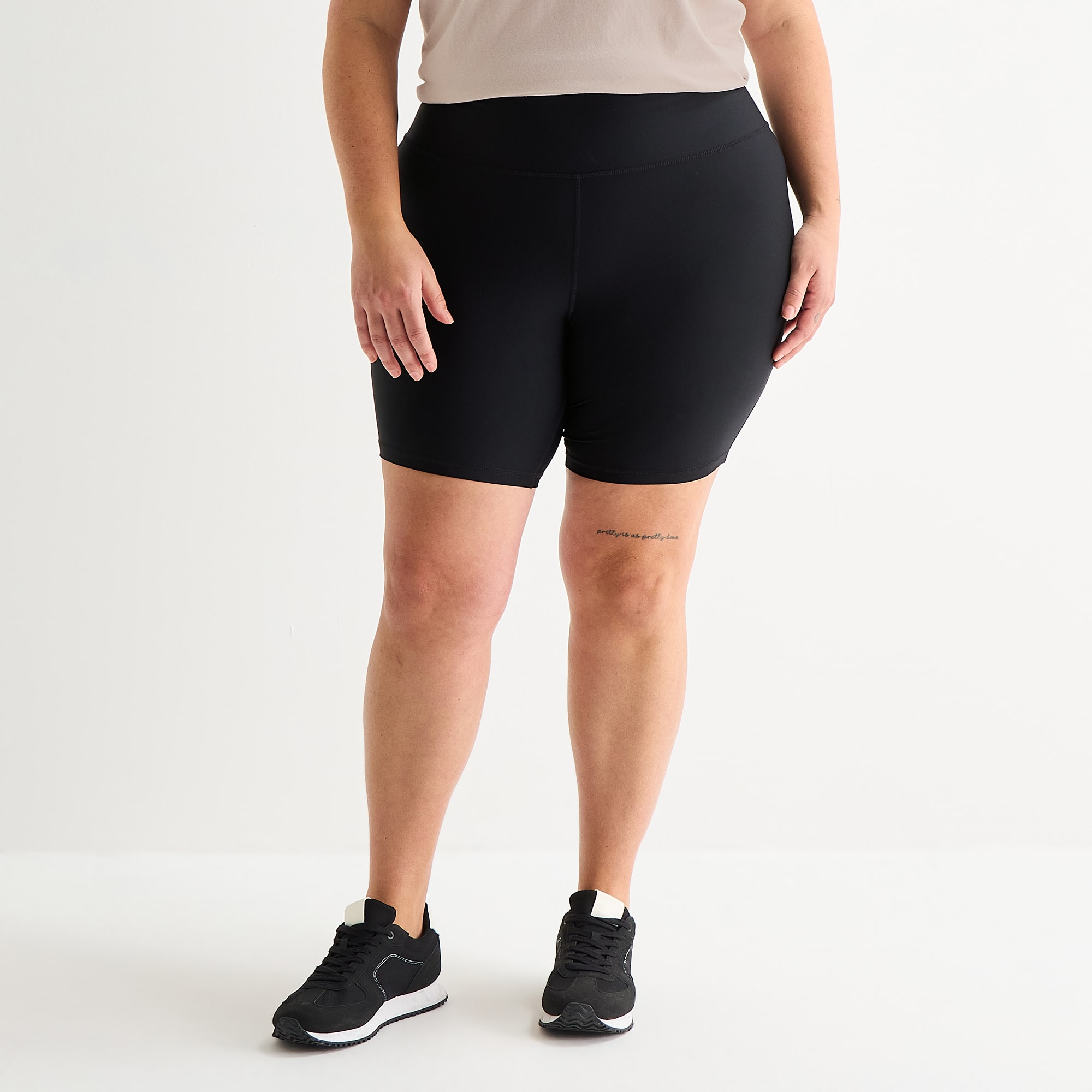 Xersion EverContour+ Womens 8" High Rise Plus Bike Short
