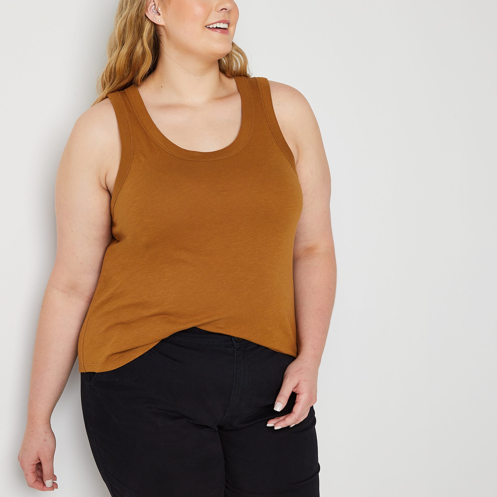 A.N.A Womens Plus U Neck Sleeveless Tank Top