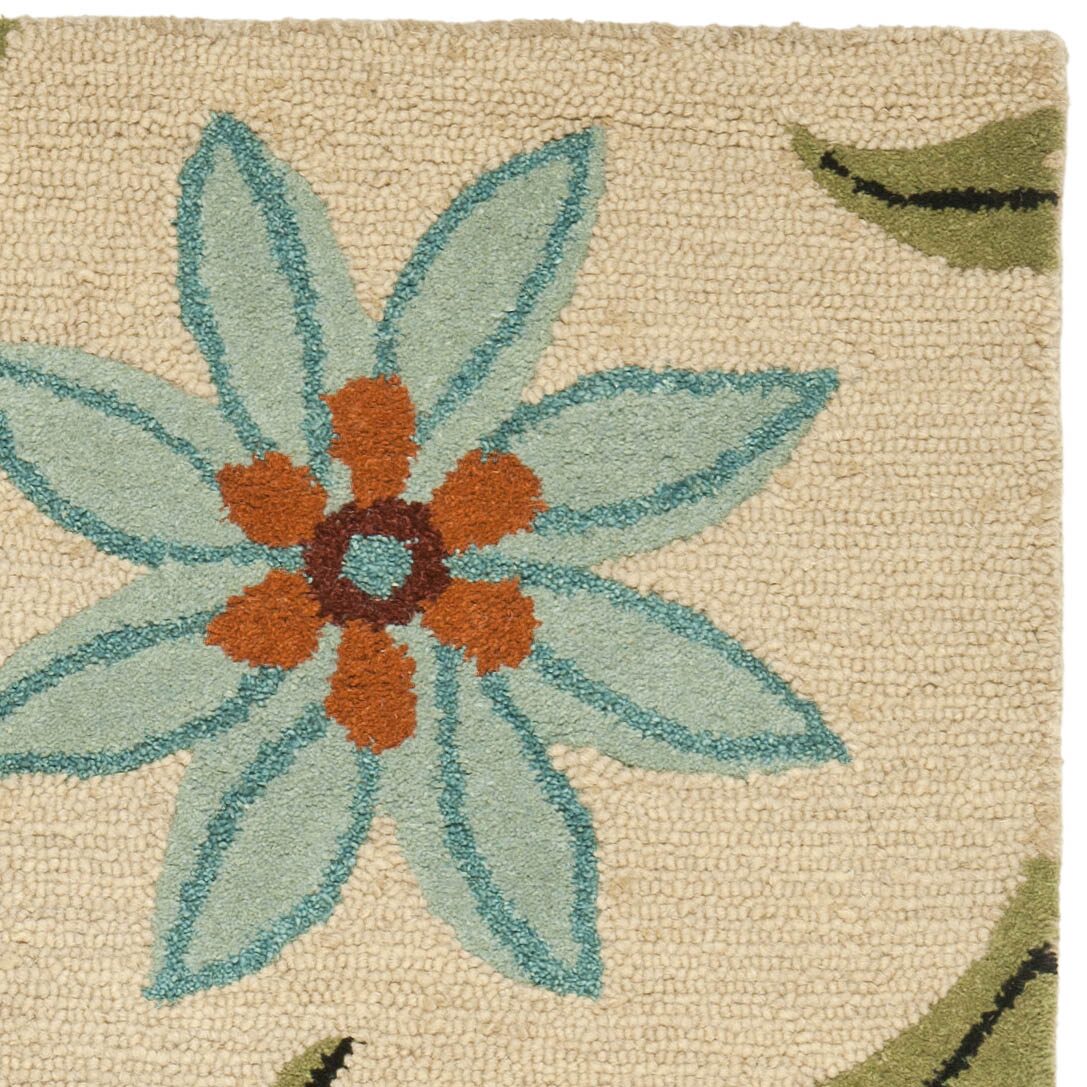 Safavieh Noirin Hand Hooked Area Rug