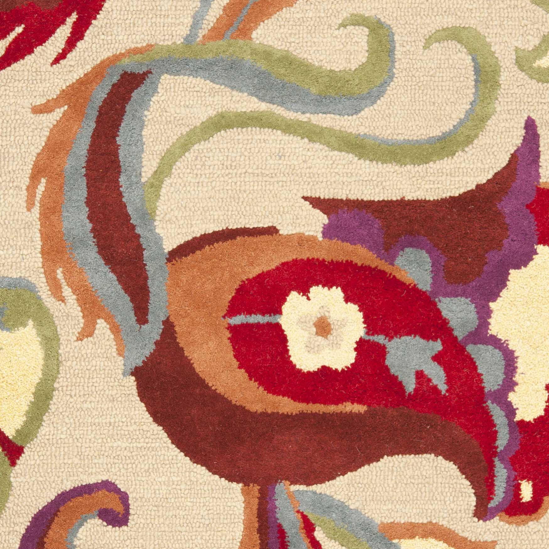 Safavieh Nuala Floral Wool Rug