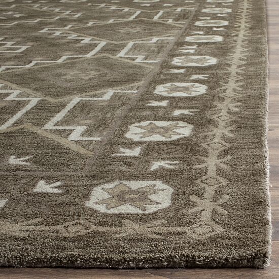 Safavieh Idella Hand Tufted Area Rug