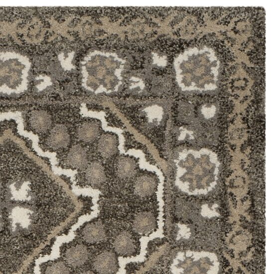 Safavieh Idella Hand Tufted Area Rug
