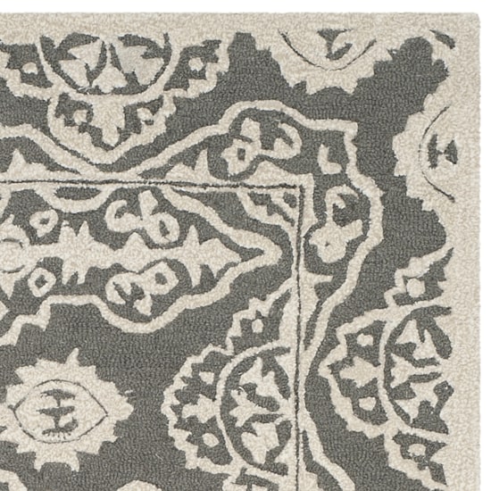 Safavieh Daniel Hand Tufted Area Rug