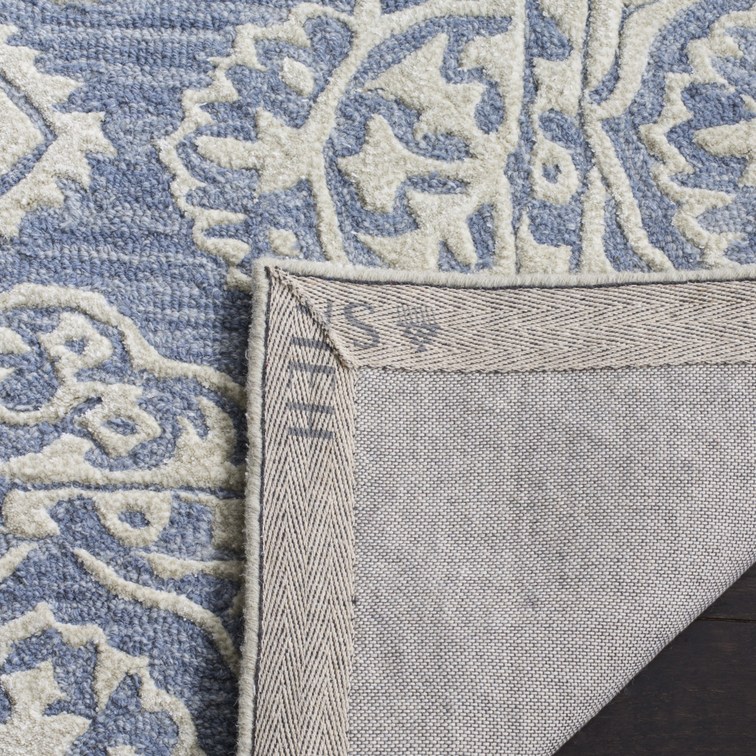 Safavieh Daniel Hand Tufted Area Rug