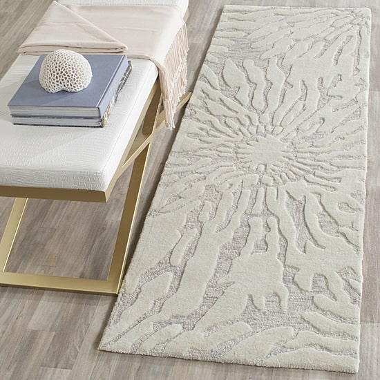 Safavieh Edweena Hand Tufted Area Rug