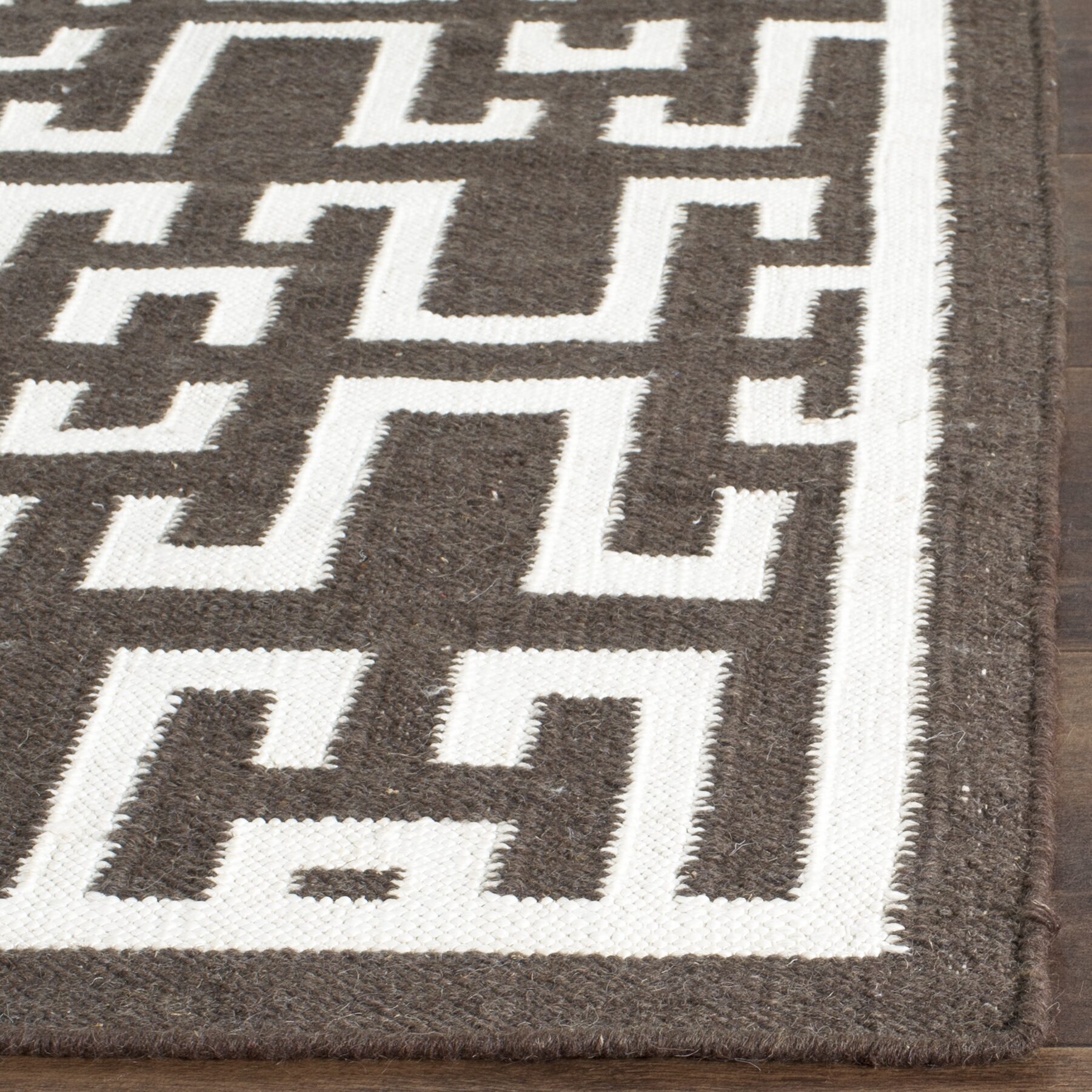 Safavieh Owen Hand Woven Flat Weave Area Rug