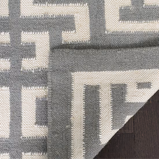 Safavieh Owen Hand Woven Flat Weave Area Rug