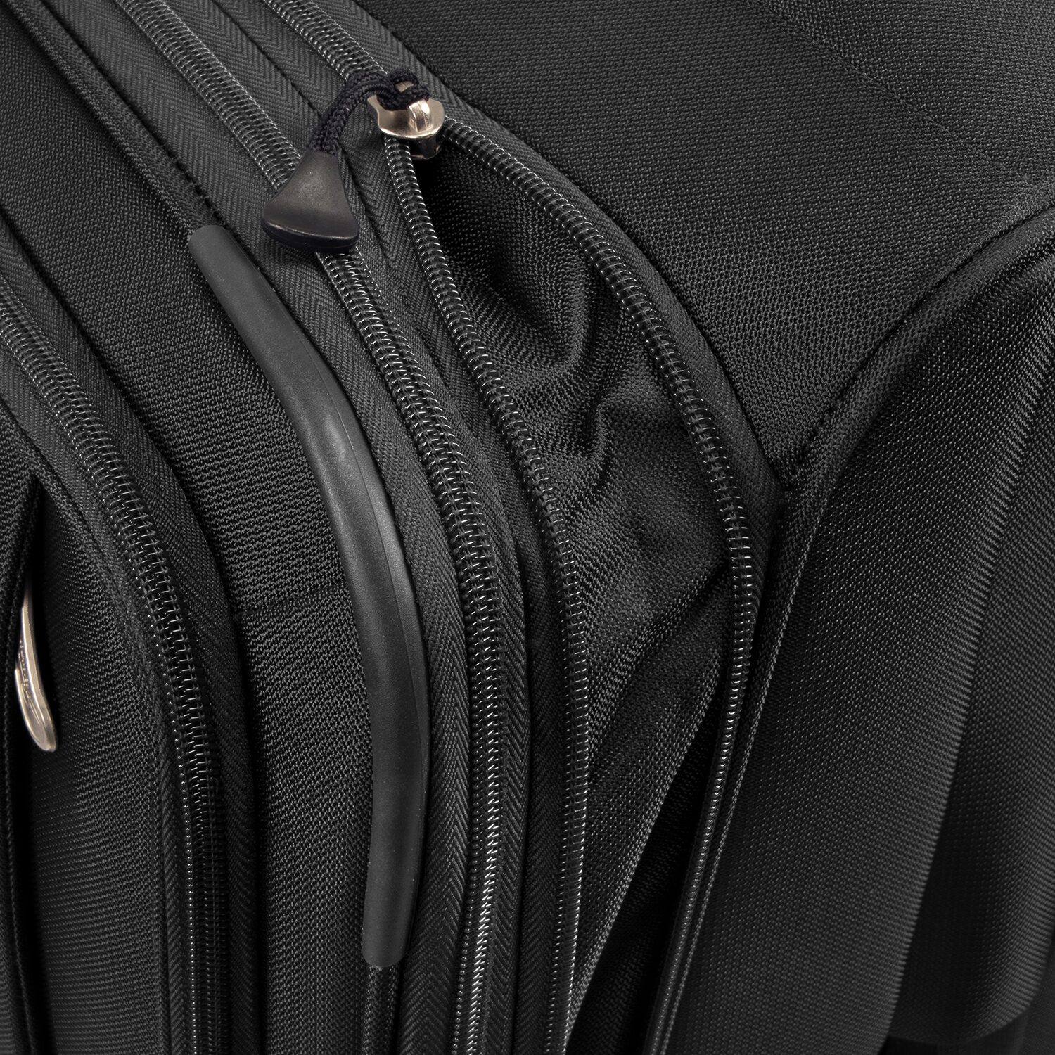 Skyway Chesapeake 4.0 28 Inch Softside Expandable Lightweight Checked Spinner Luggage