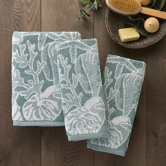 Saturday Knight South Seas Shell Embellished Jacquard Bath Towel
