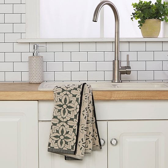 Saturday Knight Lisbon 2-pc. Embellished Hand Towel