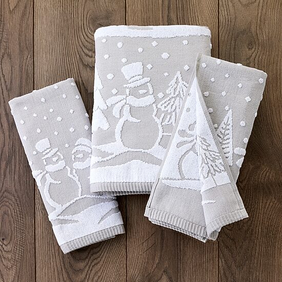 Saturday Knight Scenic Snowmen Embellished Holiday Bath Towel