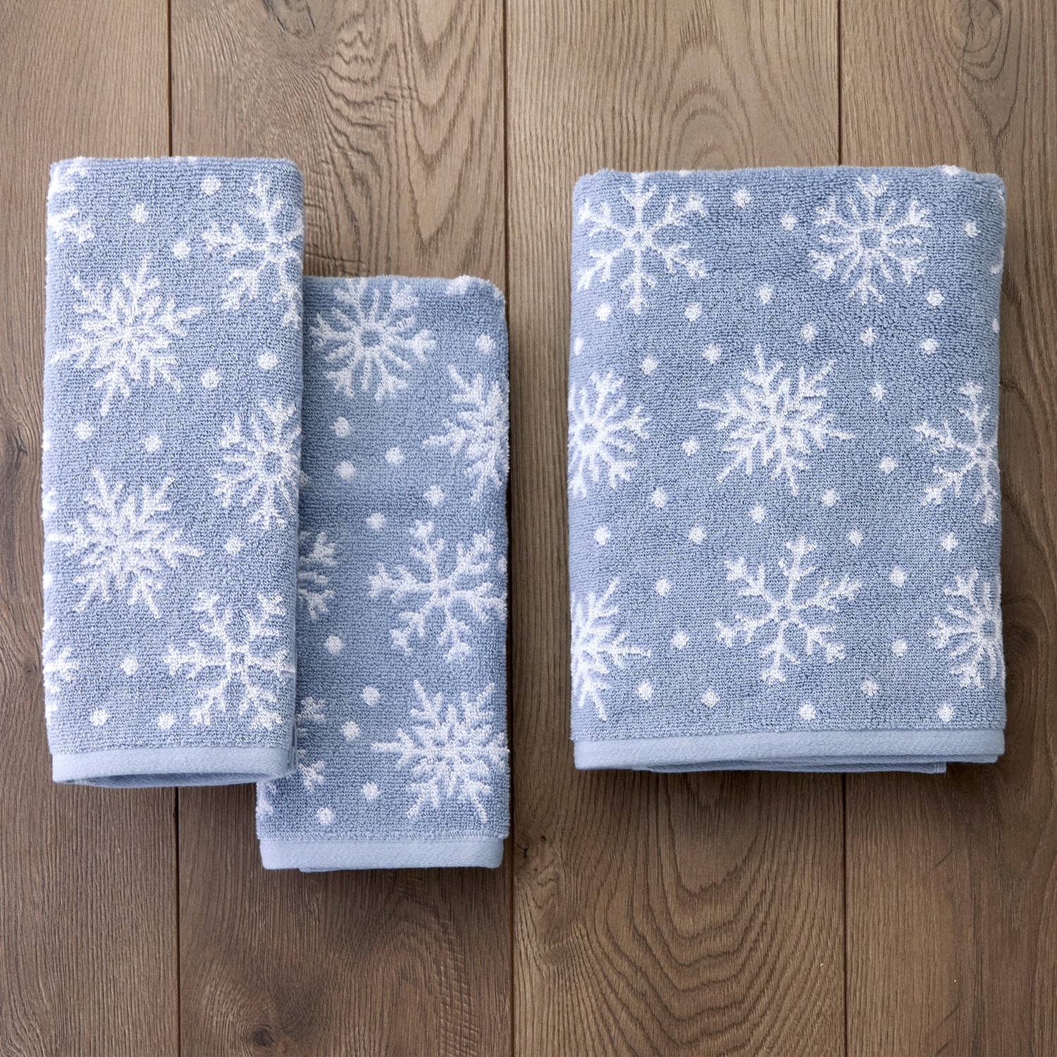 Saturday Knight Scattered Snowflakes 2-pc. Embellished Hand Towel