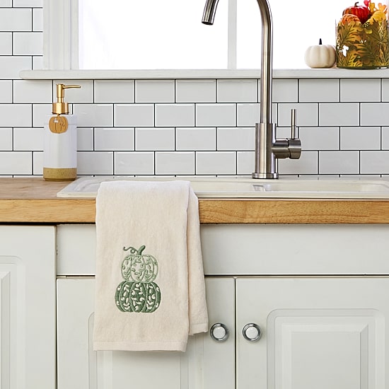 Saturday Knight Scroll Pumpkin 2-pc. Hand Towel