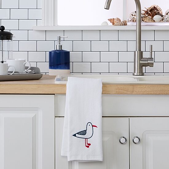 Saturday Knight Seagull Portrait 2-pc. Birds Hand Towel