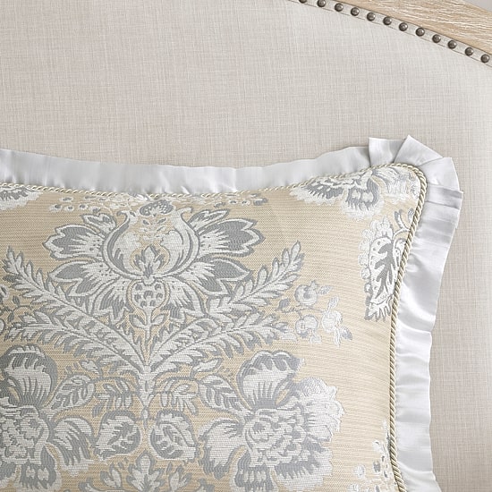 Croscill Loretta 4-pc. Midweight Comforter Set