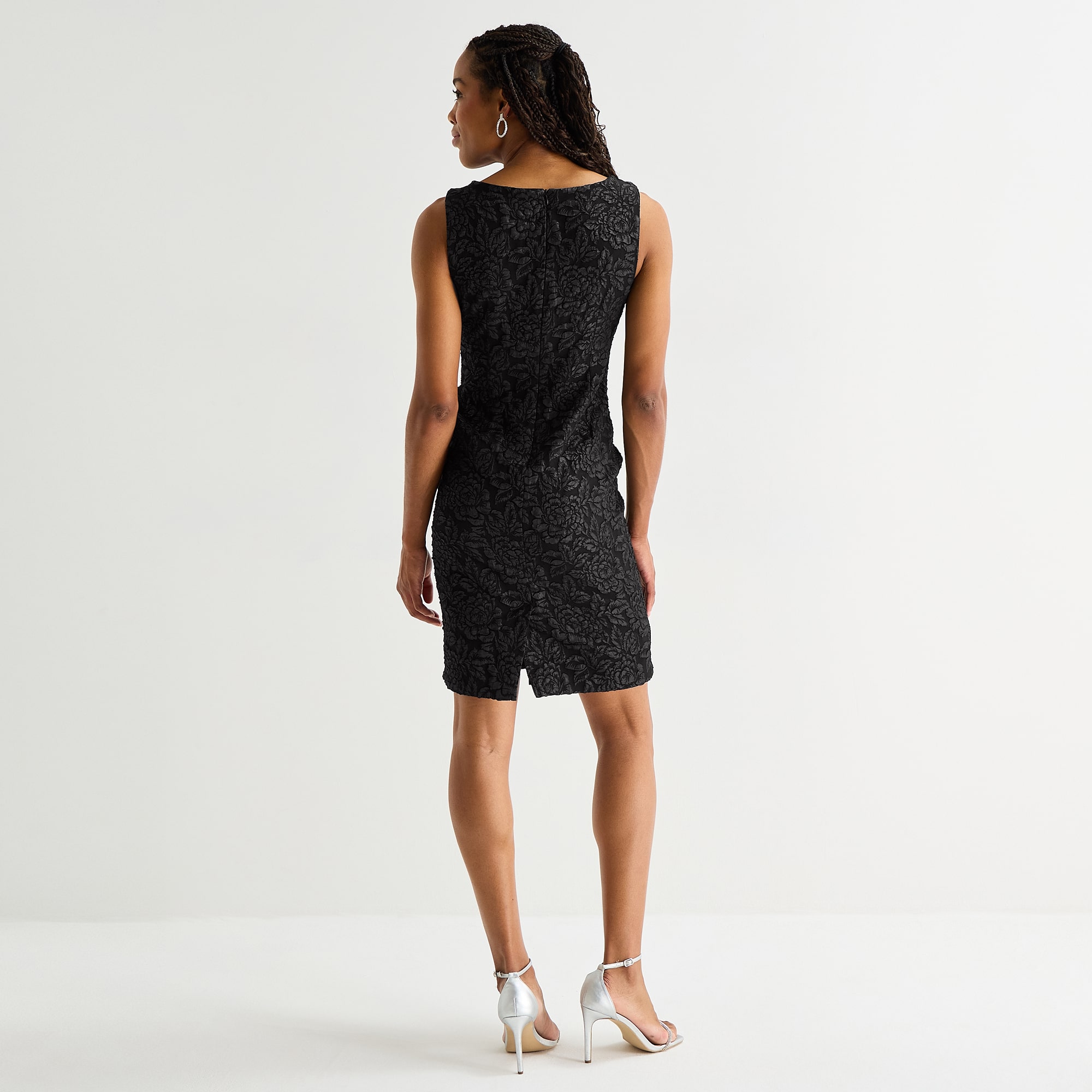 Brianna Milay Womens Round Neck Sleeveless Floral Sheath Dress