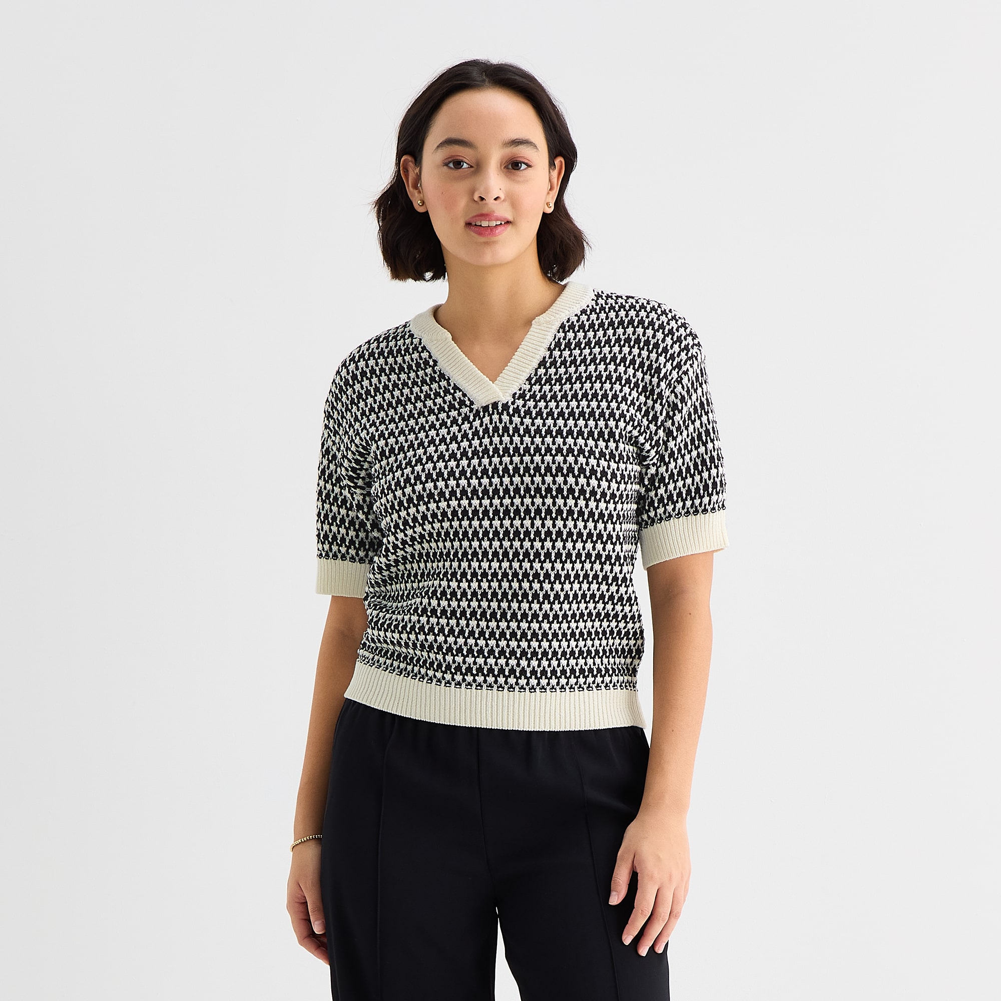 Stylus Womens V Neck Elbow Sleeve Pullover Sweater