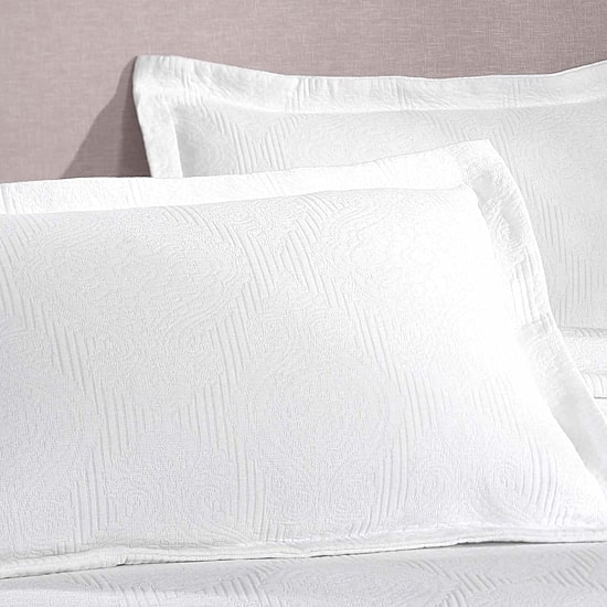 SUPERIOR® Victory Medallion Matelasse Traditional Floral Bedspread