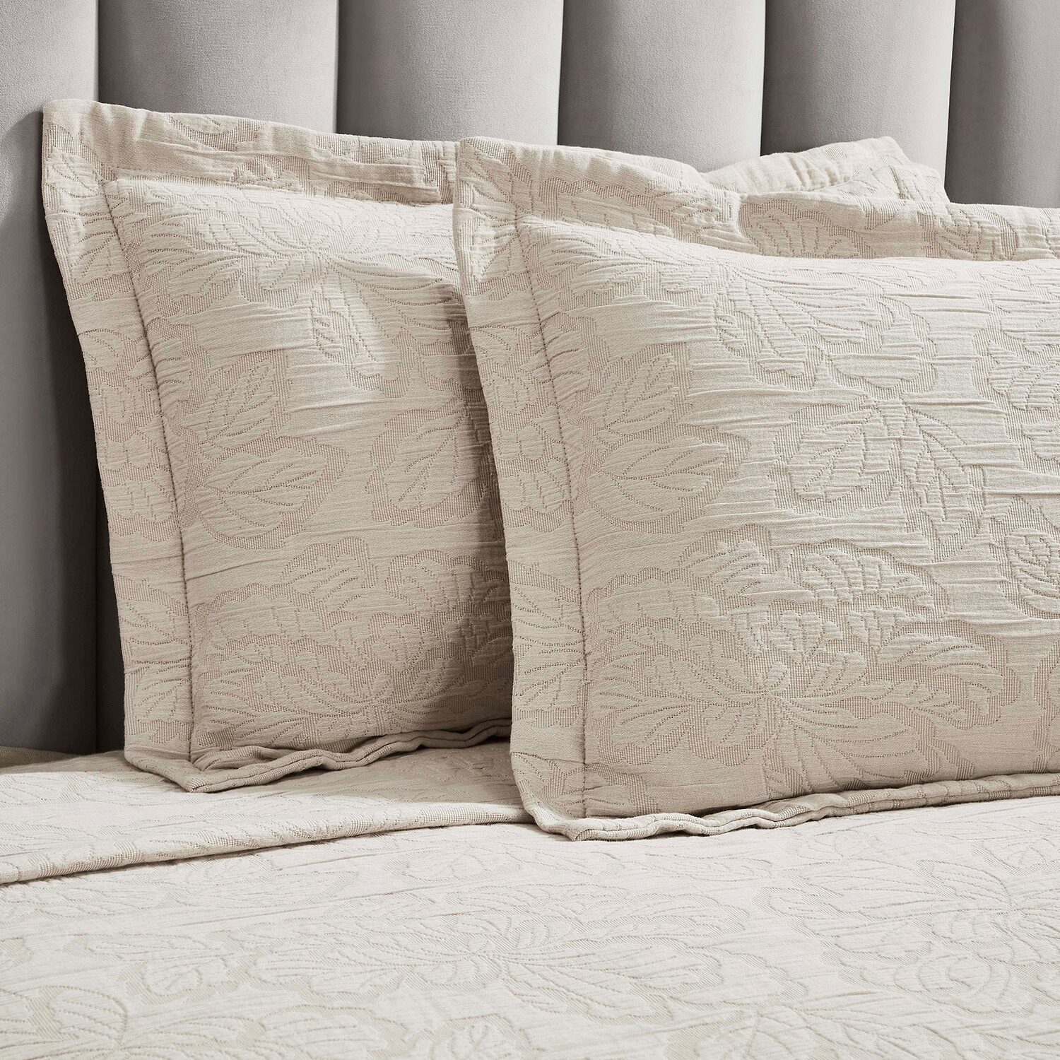 SUPERIOR® Hibiscus Matelasse Cotton Tropical Floral Bedspread