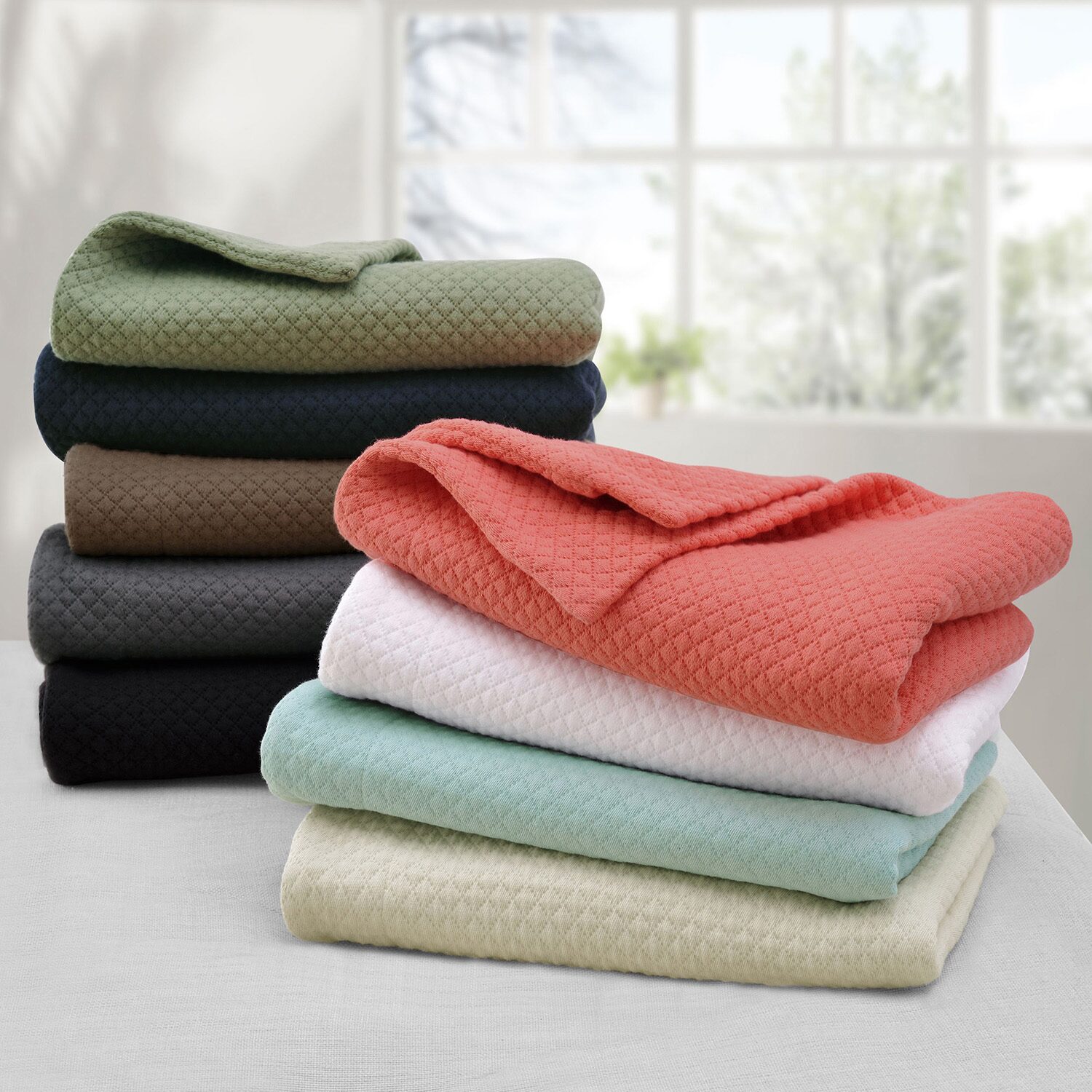 SUPERIOR® Solitaire Diamond Matelasse Geometric Jacquard Bedspread