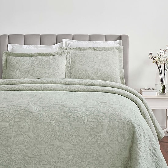 SUPERIOR® Hibiscus Matelasse Cotton Tropical Floral Bedspread