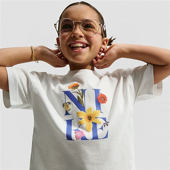Nike Big Kid Girls Crew Neck Short Sleeve Regular Fit Graphic T-Shirt