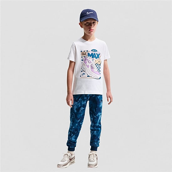 Nike Big Kid Unisex Crew Neck Short Sleeve Regular Fit Graphic T-Shirt