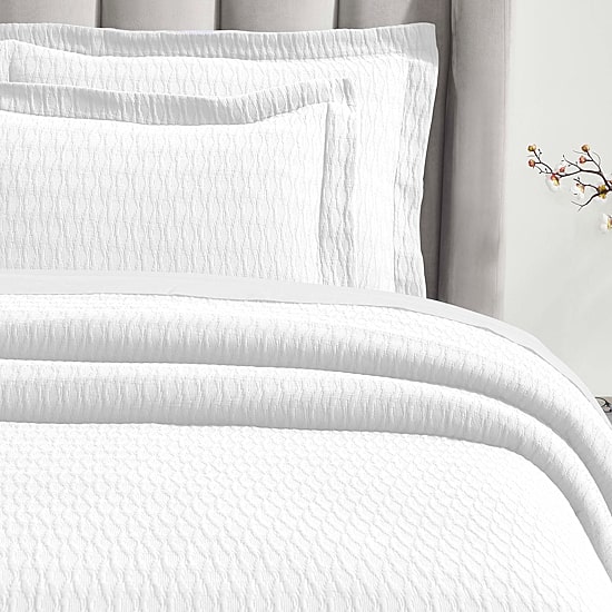 SUPERIOR® Calvert Cotton Lattice Geometric Jacquard Bedspread