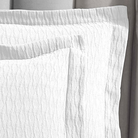 SUPERIOR® Calvert Cotton Lattice Geometric Jacquard Bedspread