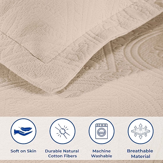 SUPERIOR® Celtic Circle Textured Woven Jacquard Bedspread with Shams