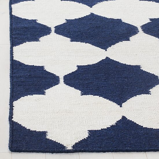 Safavieh Teagan Hand Woven Flat Weave Area Rug