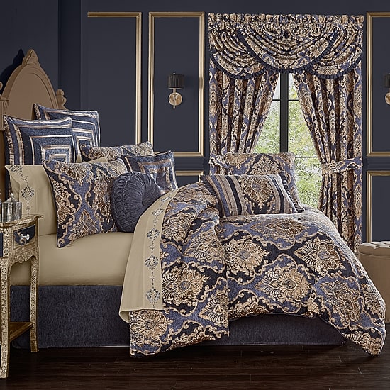 Five Queens Court Woodstock 4-pc. Damask + Scroll Comforter Set
