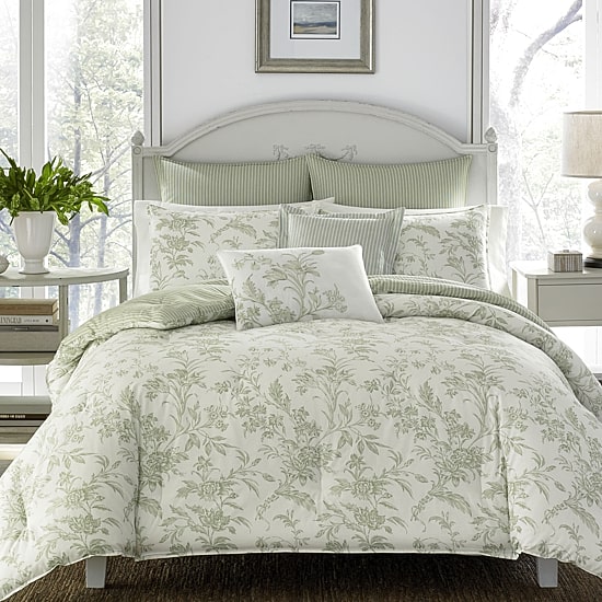 Laura Ashley Natalie Floral Midweight Comforter