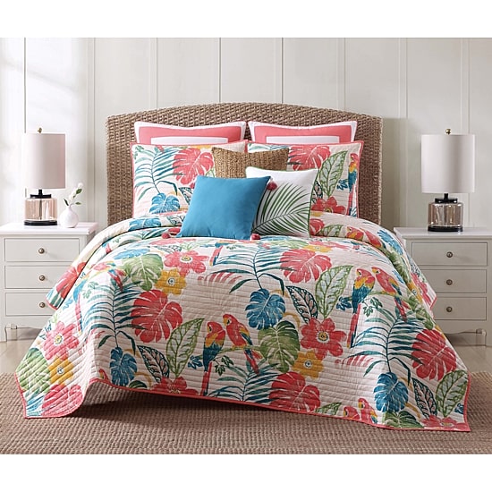 Oceanfront Resort Coco Paradise Quilt Set